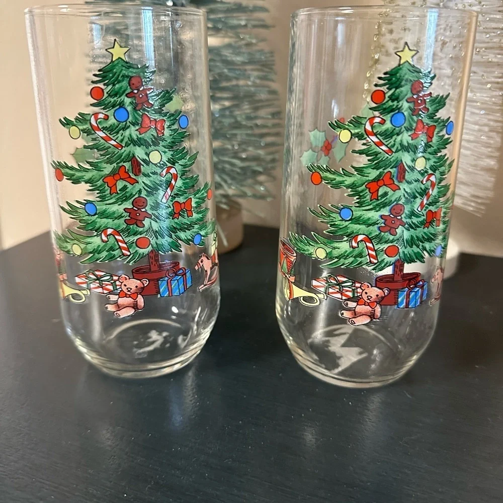 90’s Nostalgia Vintage Festive Christmas Tree Glasses Set